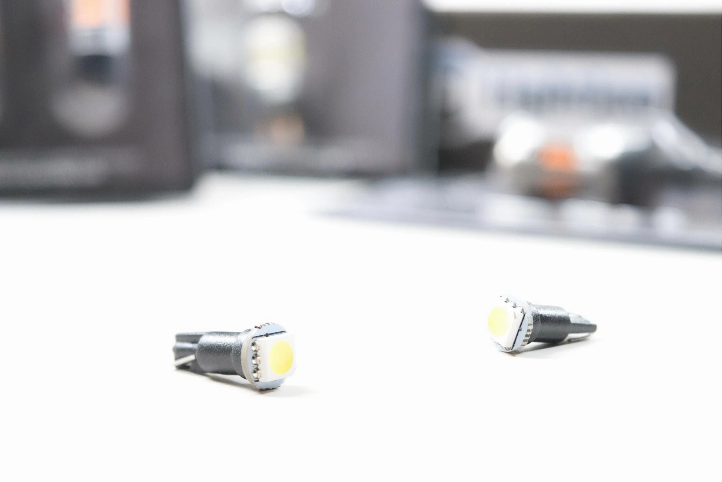 1-LED Bulbs <br> T5/74, Red, Universal