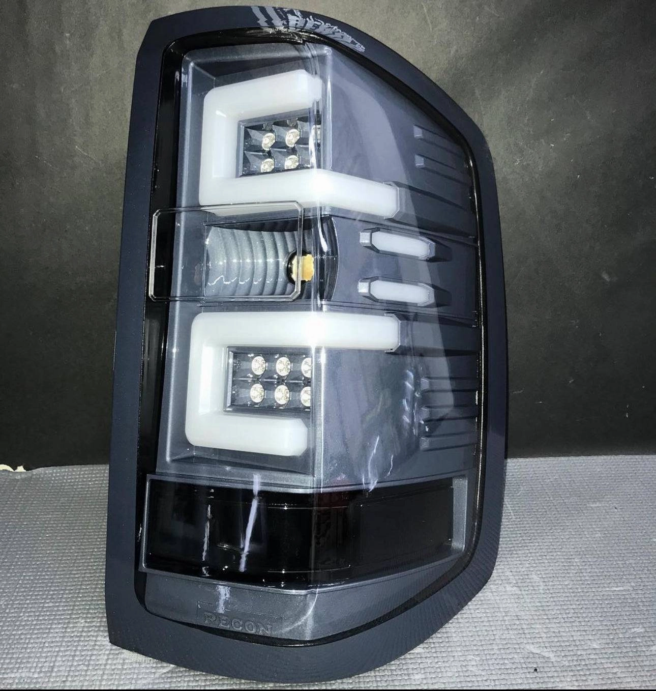2014-2018 Chevrolet Silverado RECON Clear Lens (Paintable) OLED Tail Lights (Replaces OEM Halogen ONLY)