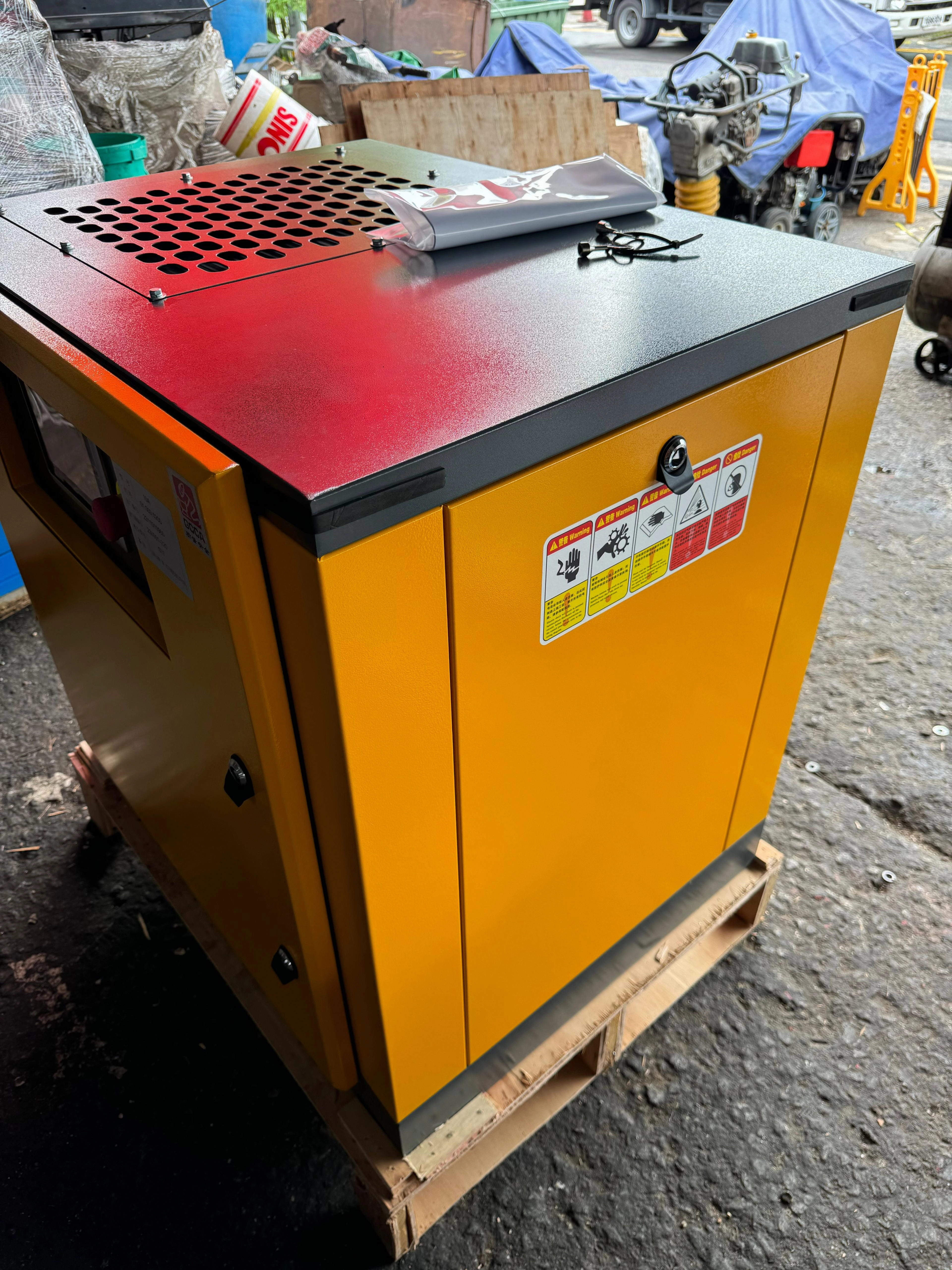 Airstrong 10hp 10 Bar Inverter Direct Screw Air Compressor | Model : A-IV10FS