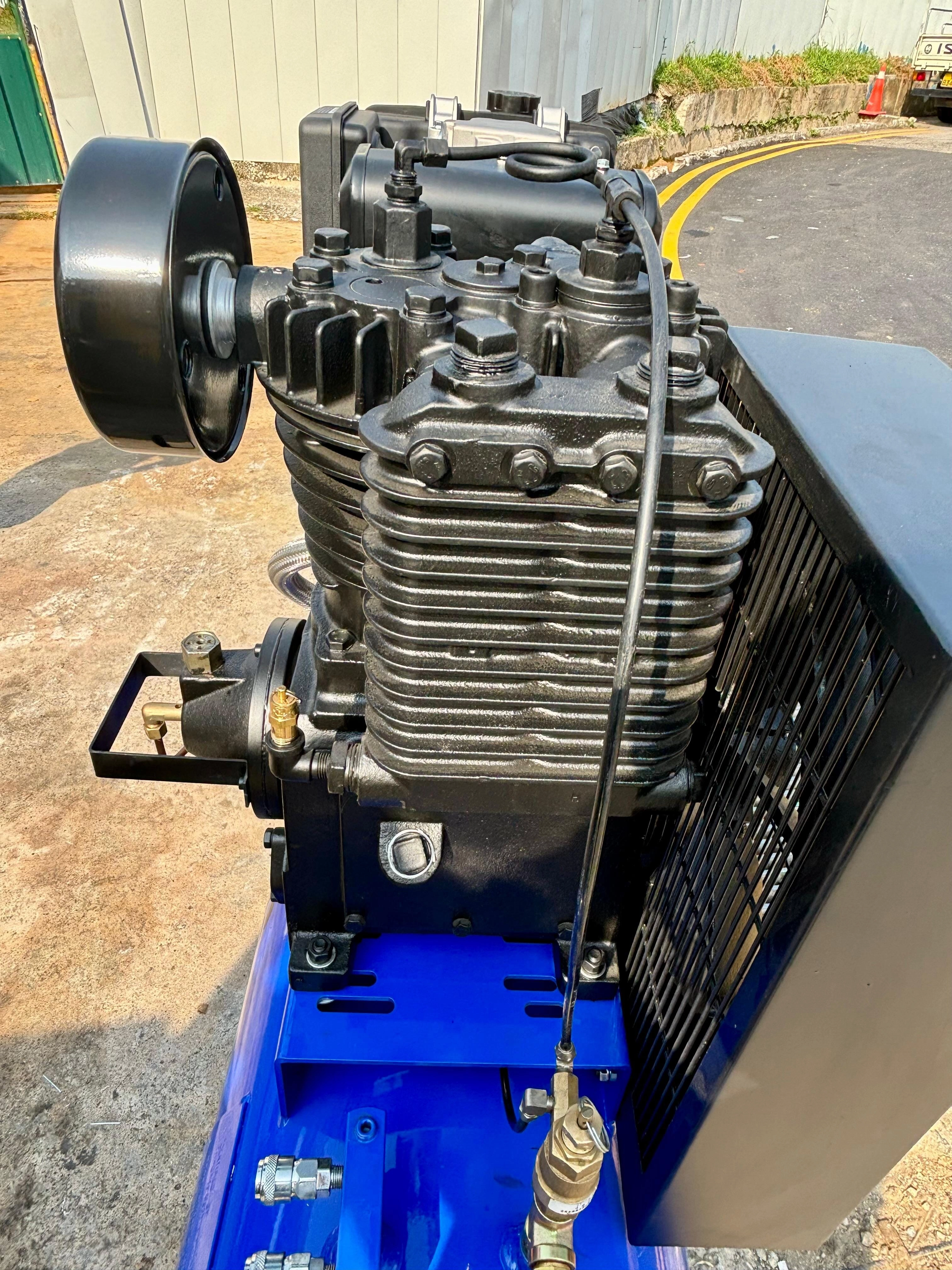 Airstrong 10hp 180L 2stage Loncin Diesel Air Compressor With L186E | Model : ASTS55U-180-186D