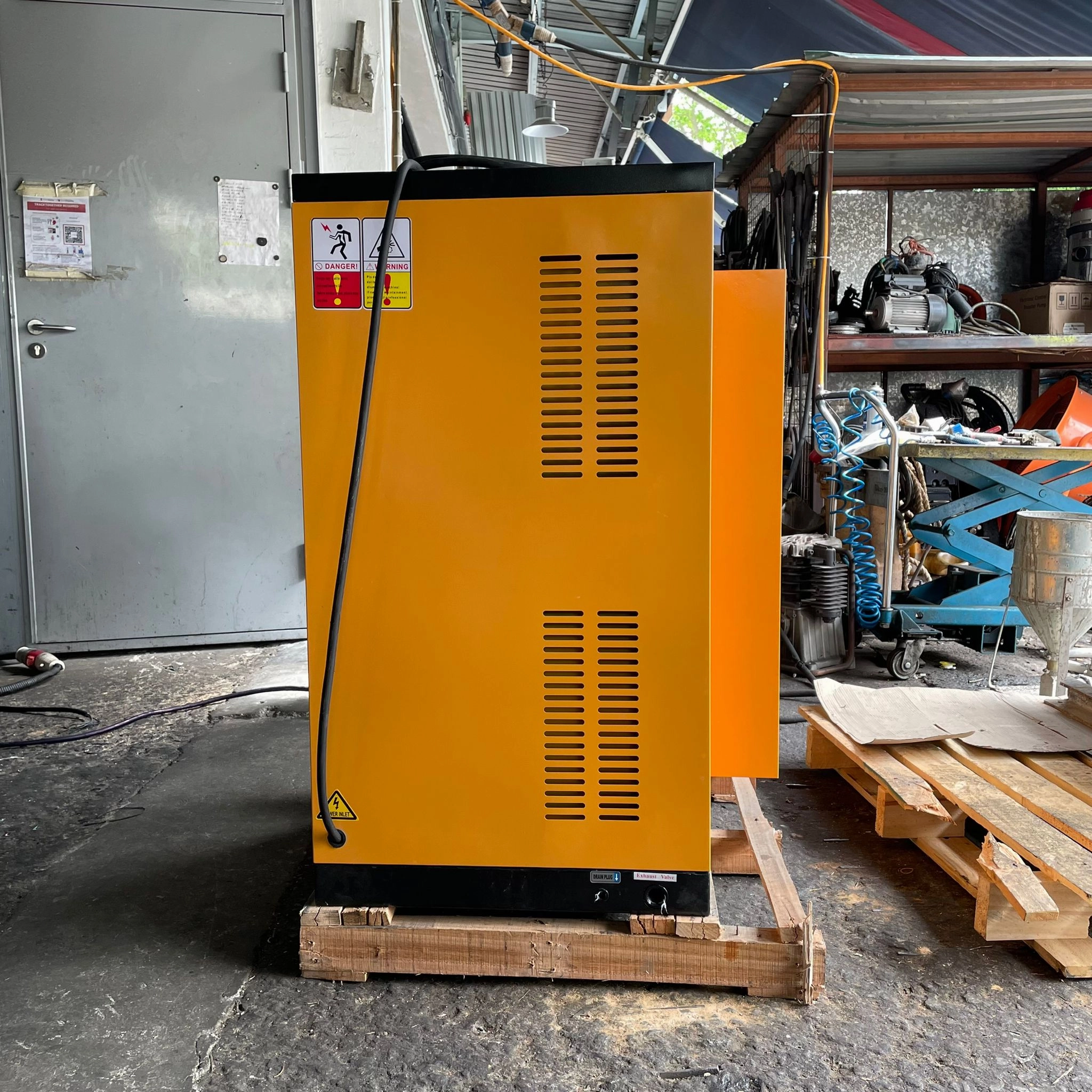 Airstrong 10hp 415v Silent Box Compressor | Model : A-QWB-0.8