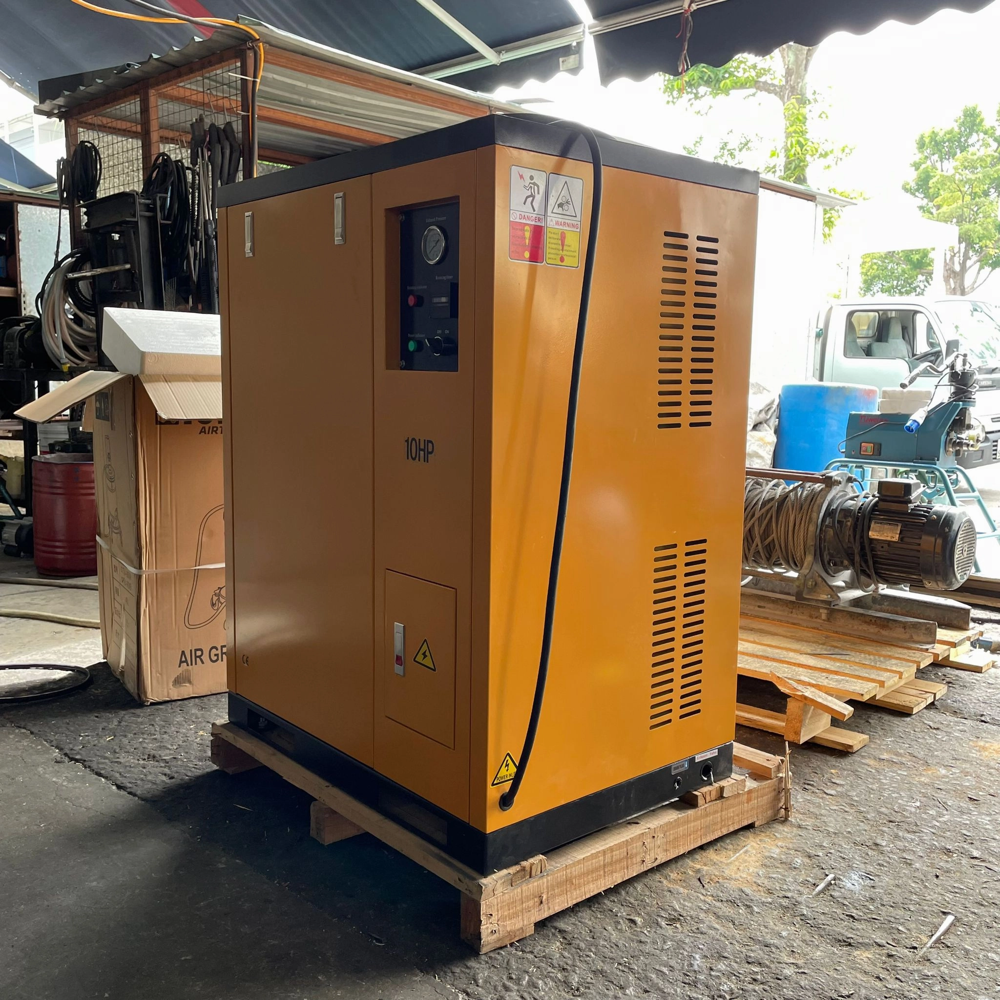 Airstrong 10hp 415v Silent Box Compressor | Model : A-QWB-0.8