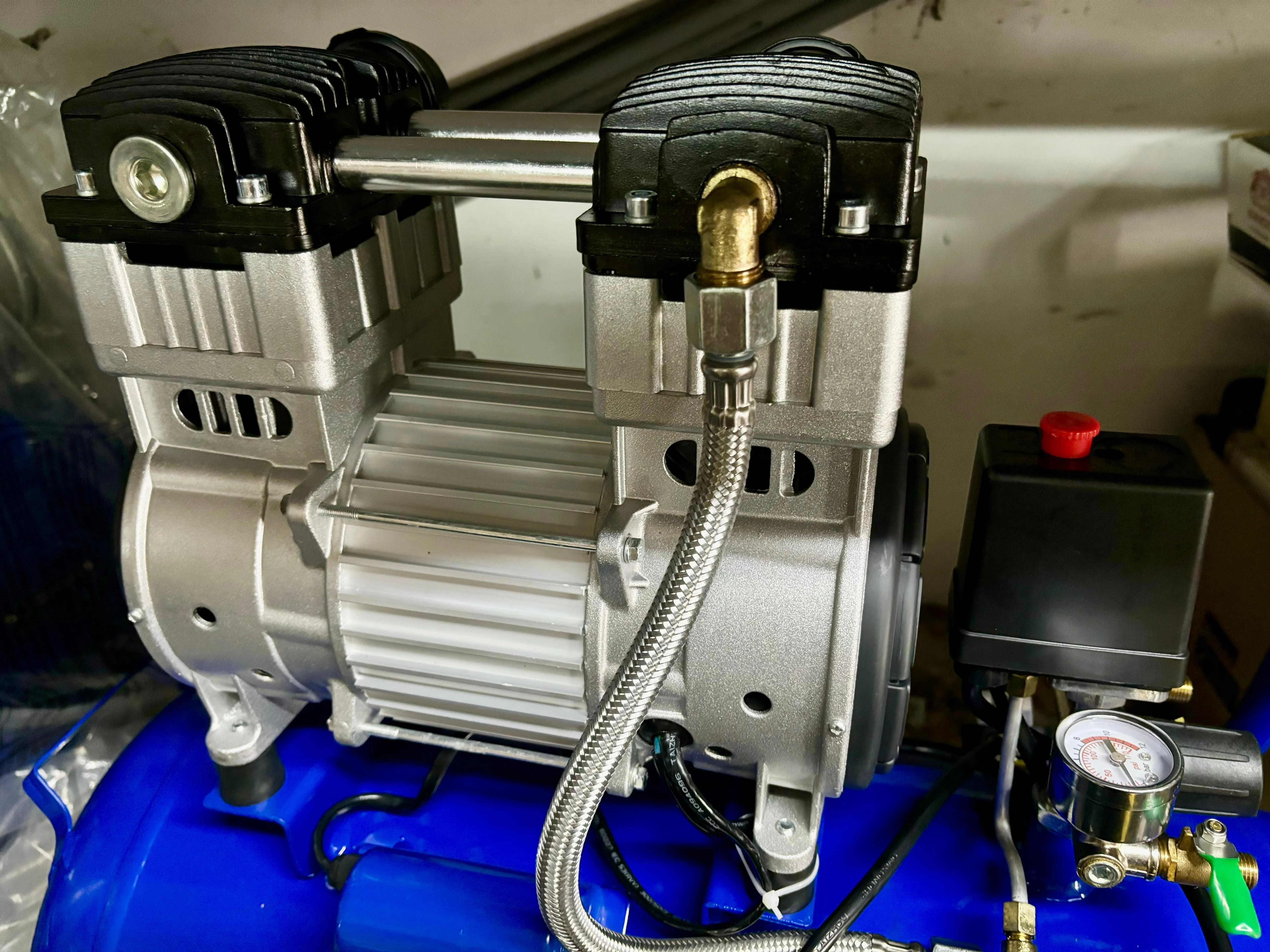 Airstrong 1500W 50L 240V Oil Free & Silent Air Compressor | Model : GDG30-50L