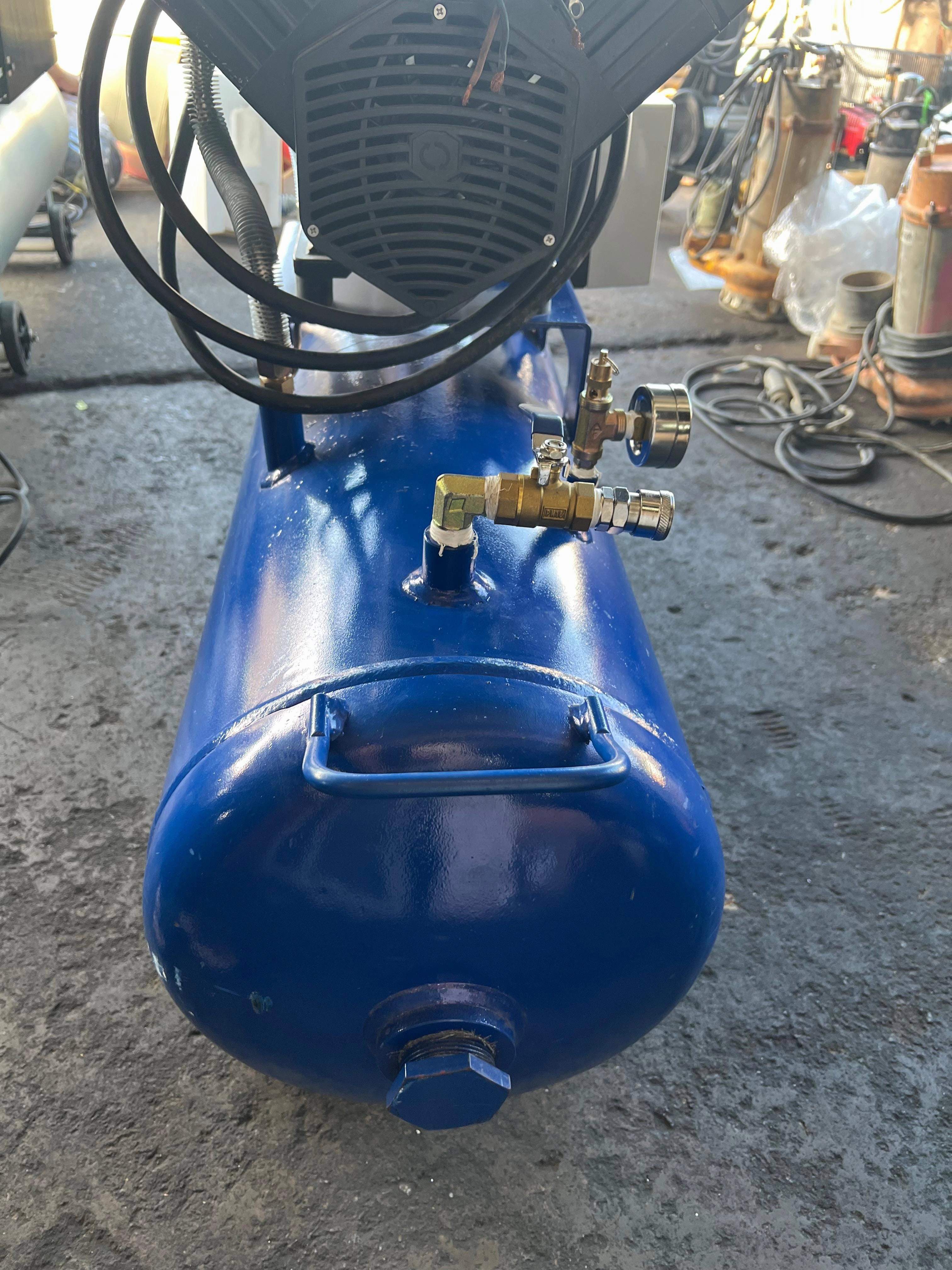 Airstrong 4.5HP 100L 3 Phase Oil Free &amp; Low Silent Compressor | Model: ASV4-100H