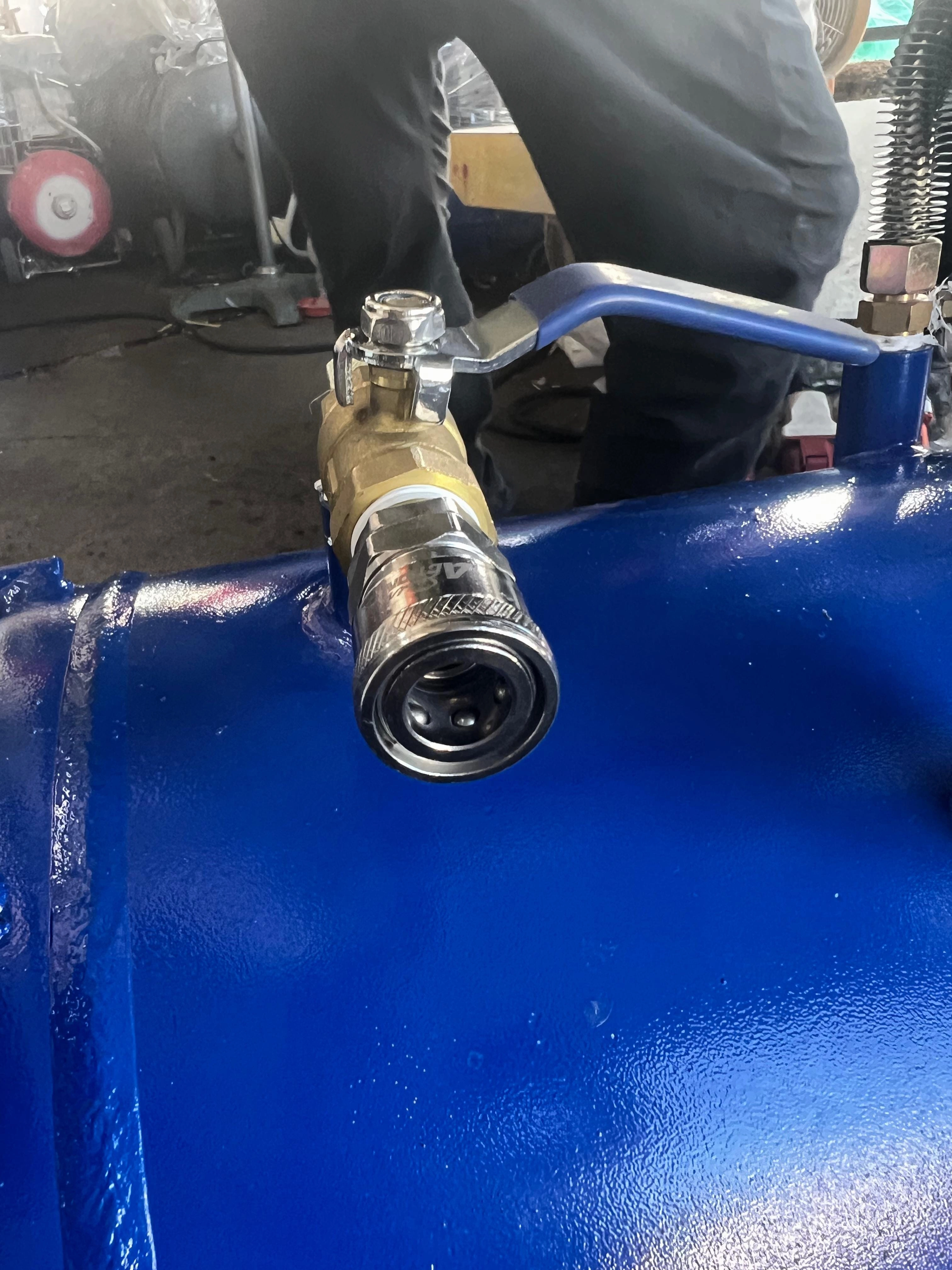 Airstrong 4.5HP 100L 3 Phase Oil Free &amp; Low Silent Compressor | Model: ASV4-100H