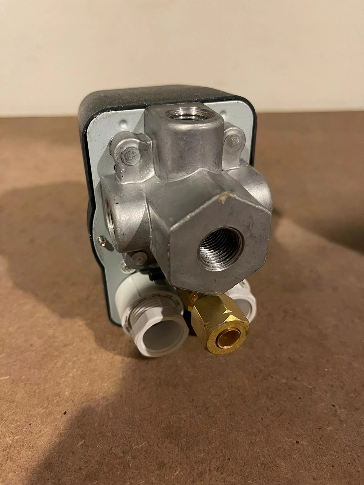 Condor Pressure Switch Mdr2/11 (258872) | Model : SWITCH-MDR2