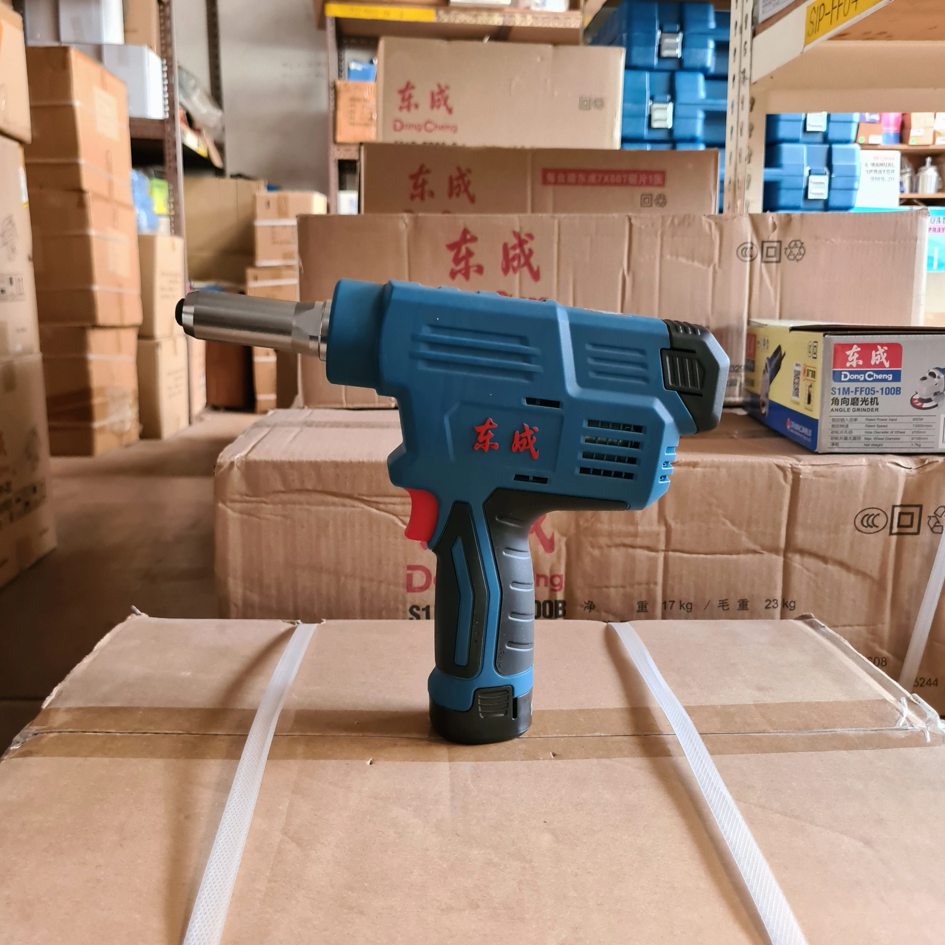 Dong Cheng 12V 2.0Ah Cordless Blind Rivet Gun (NO WARRANTY) | Model : D-DCPM50