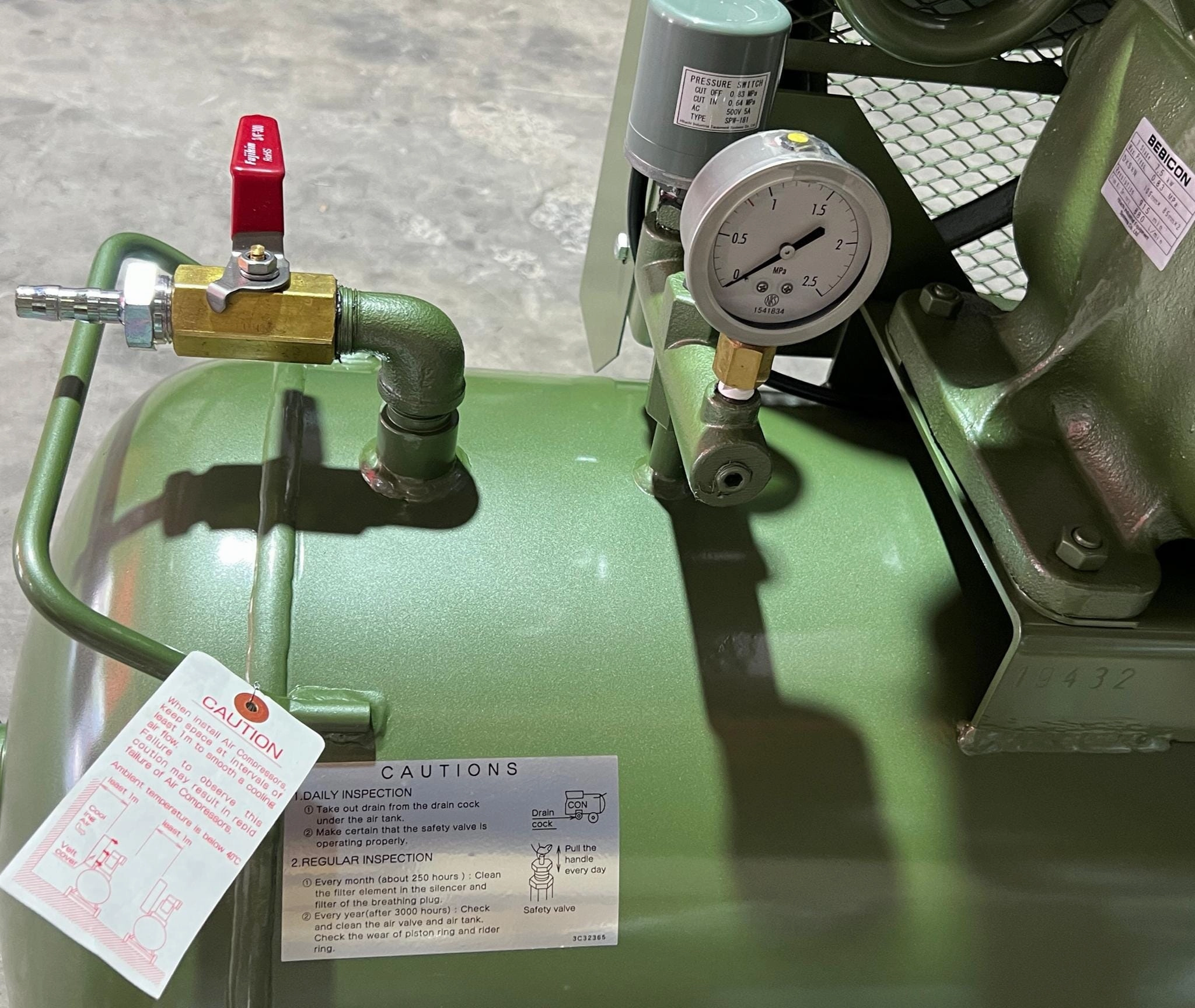 Hitachi Oil Free Air Compressor 10HP 235L 415V (IE3) | Model : 7.5OP-8.5G5A