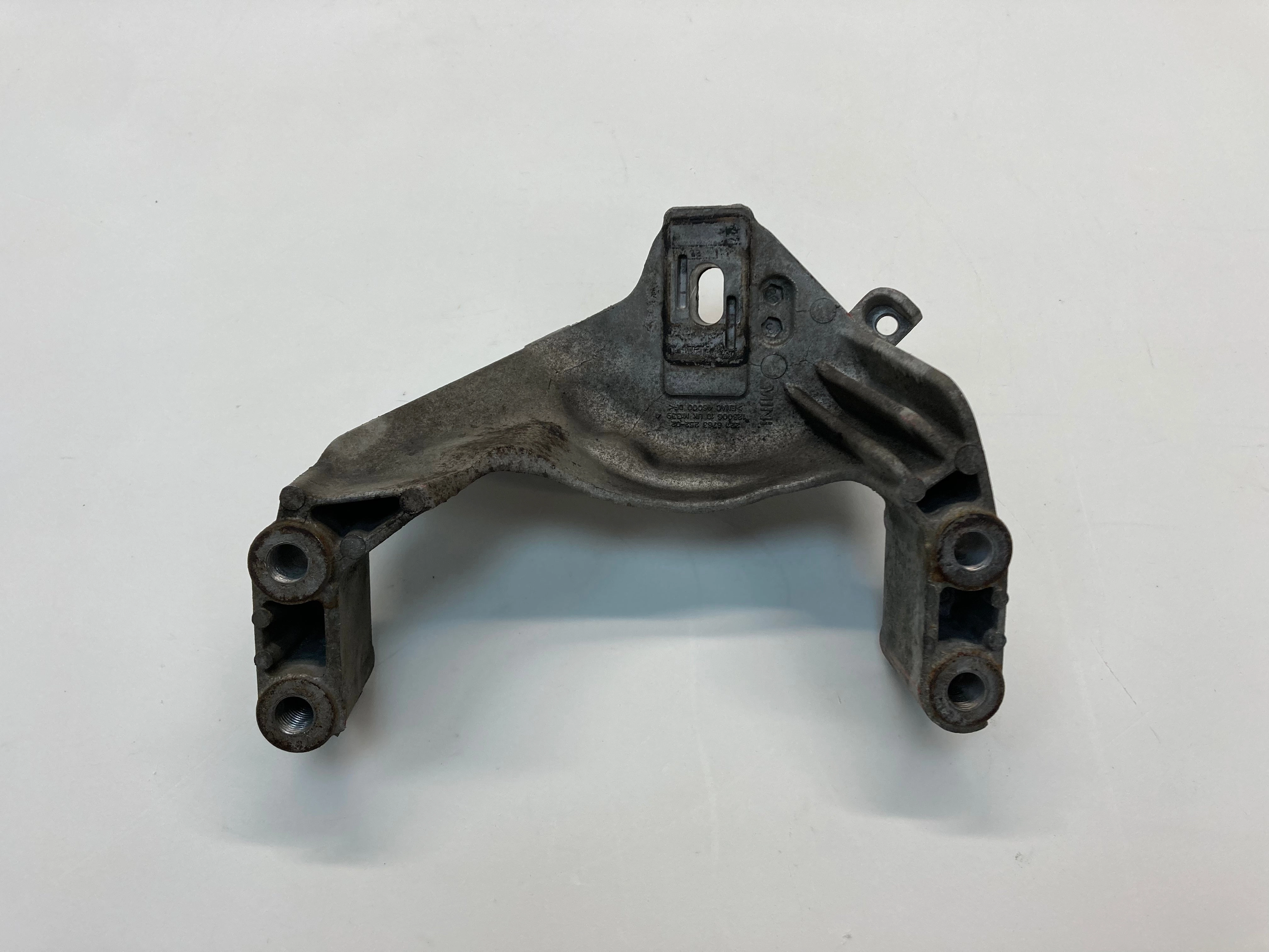 Mini Cooper Manual Engine Mount Supporting Bracket 22116763252 04-08 R50 R52 R53