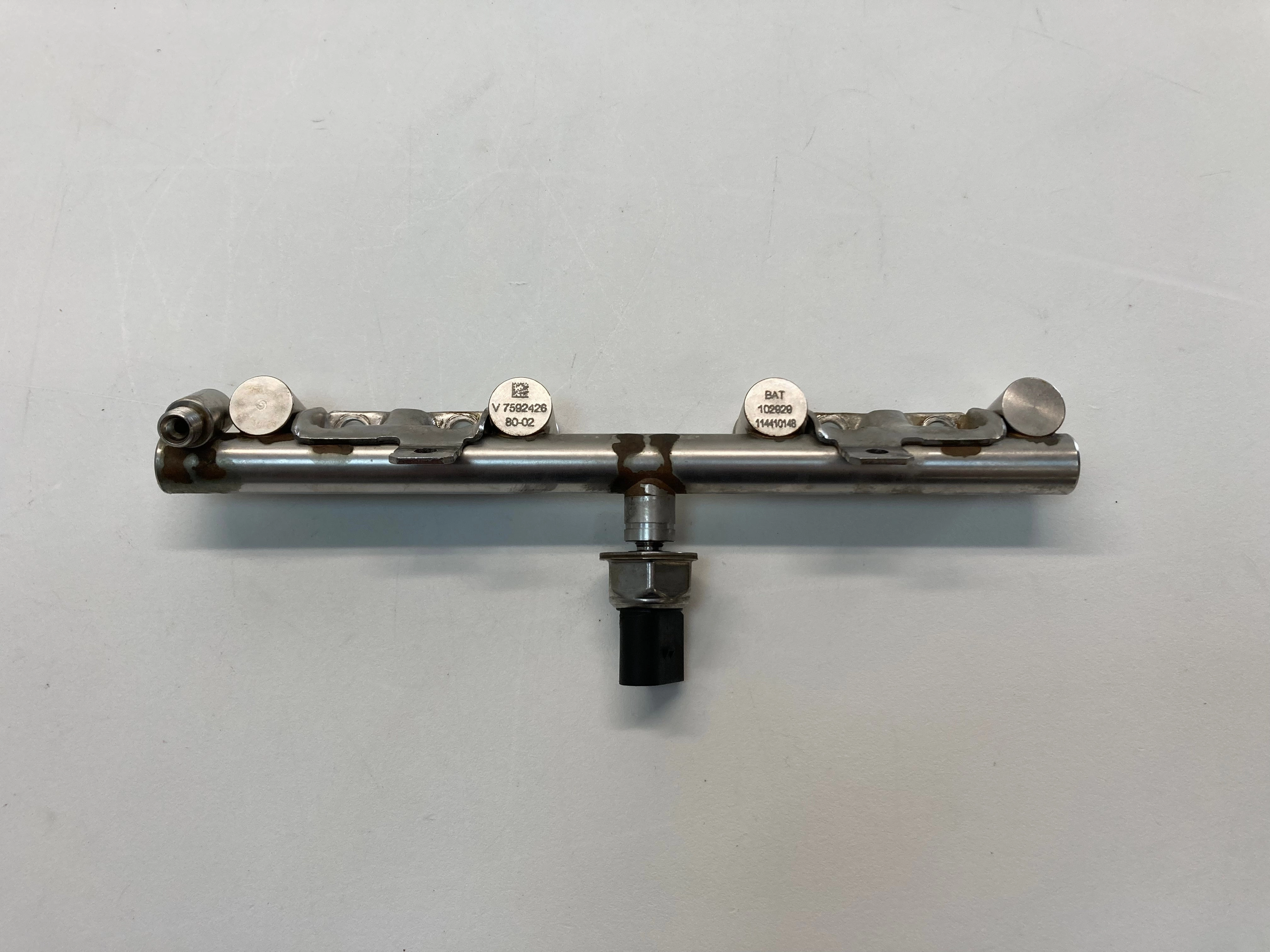 Mini Cooper S JCW Fuel Rail N18 13537592426 11-12 R56 R55 R57