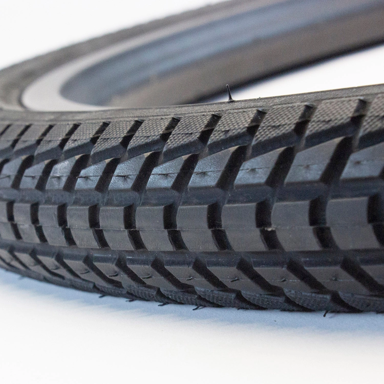 Premium Replacement Tire 26" x 1.95"