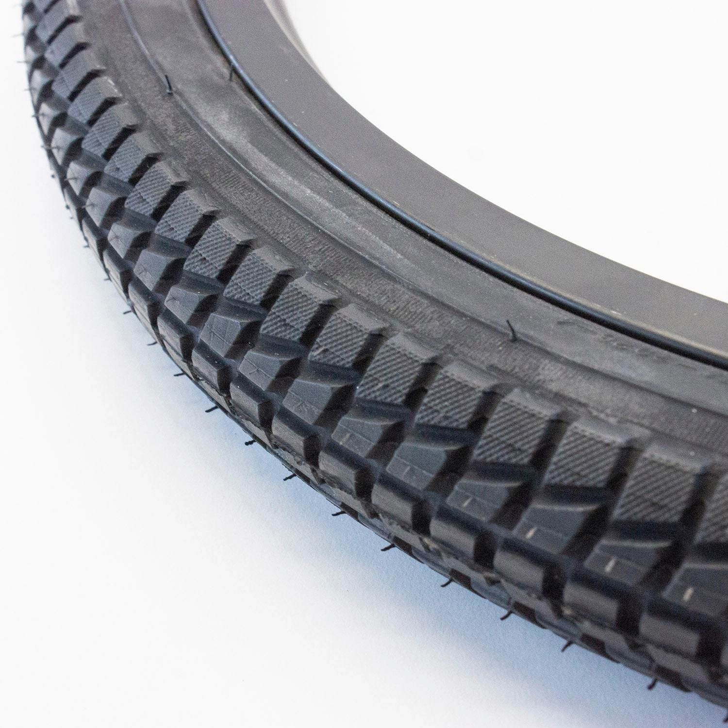 Premium Replacement Tire 26" x 1.95"