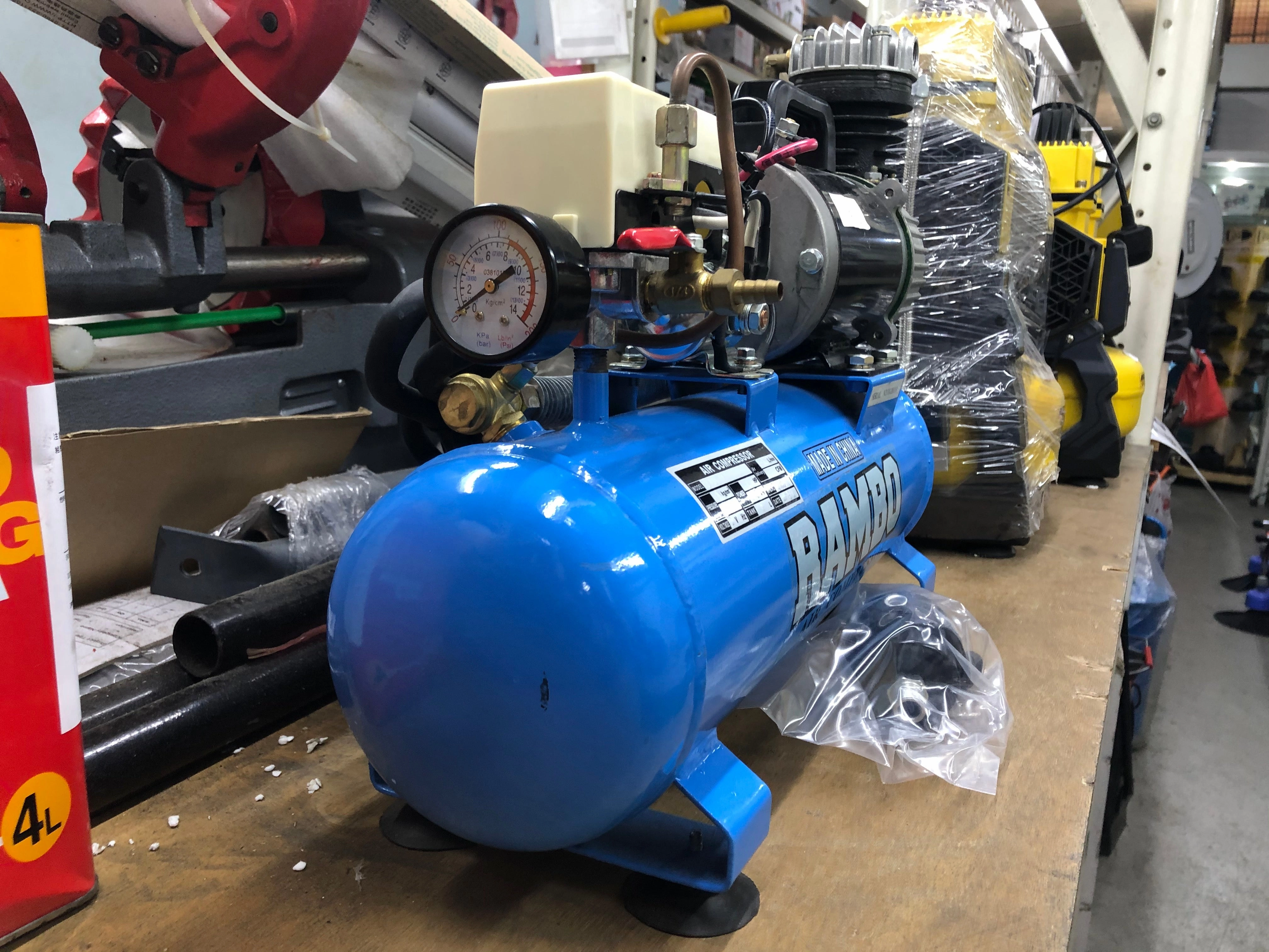 Rambo DC12V 142L/min Air Compressor | Model : DC12V | Tank Sizes : 9L or 25L