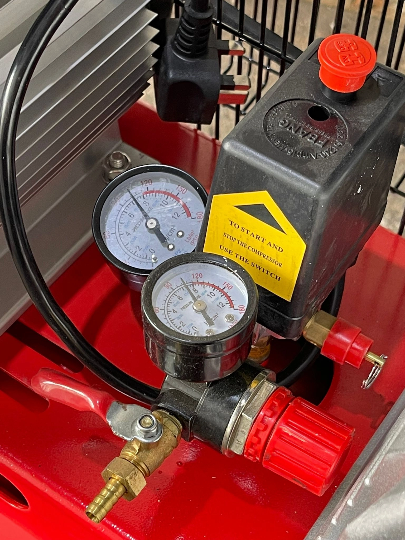 Tiger 3HP 100L 220V 50HZ Belt Driven Air Compressor (FOR EXPORT ONLY) | Model : GHE2055-100