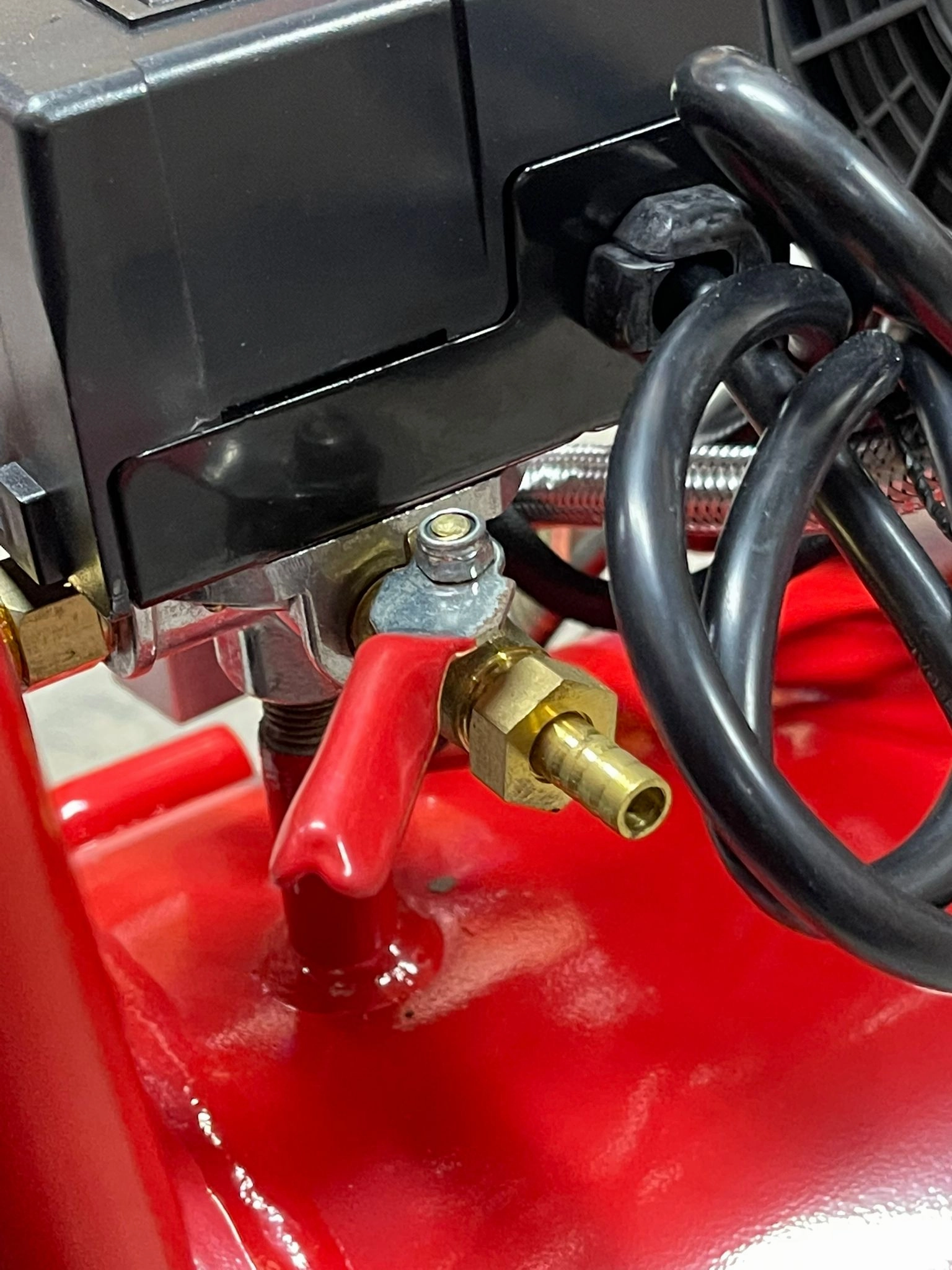 Tiger 3HP 30L 220V Oil Free & Silent Air Compressor (FOR EXPORT ONLY) | Model : GDG30-RED
