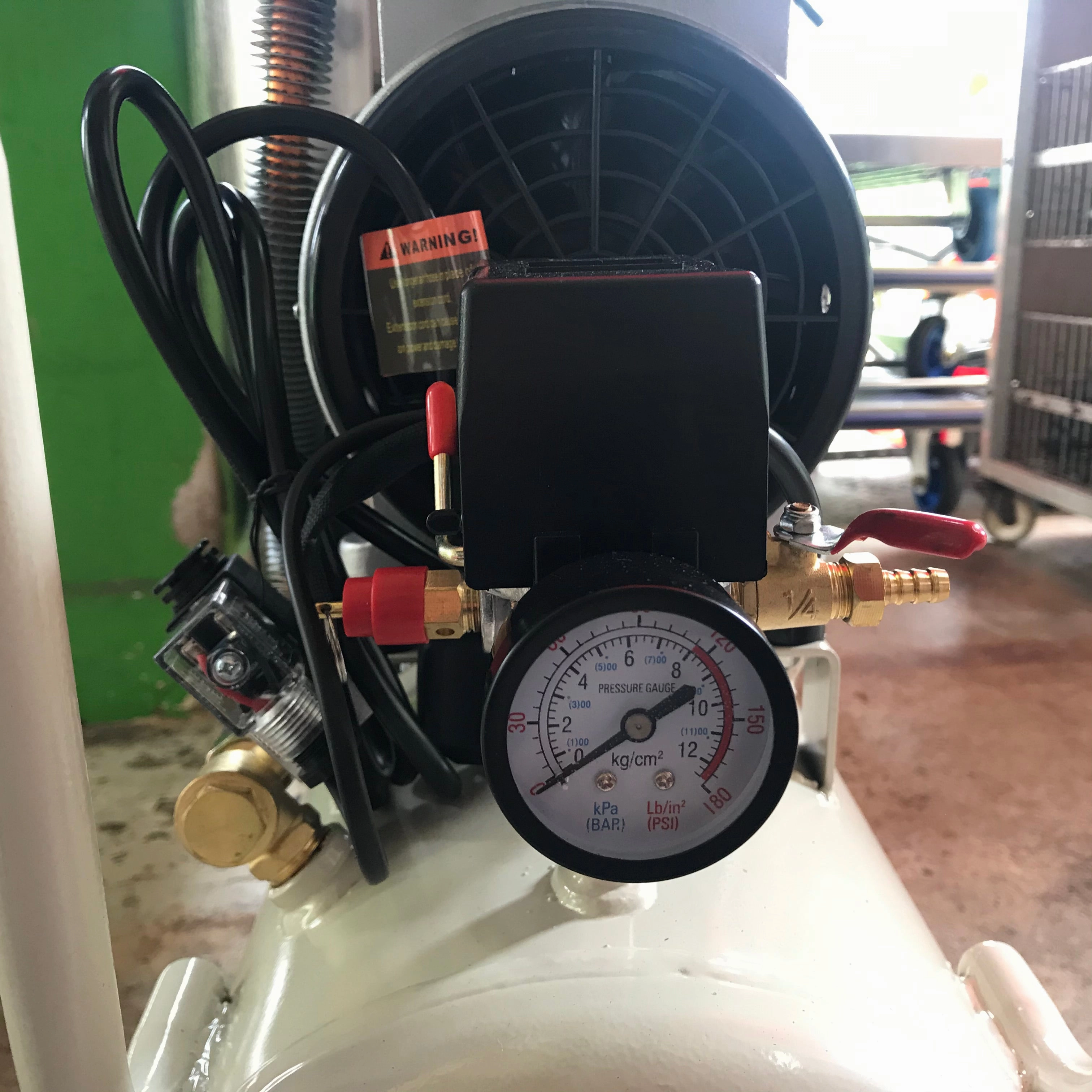 Tiger 3Hp 35L 240V #Gdg35(Wh) Oil Free & Silent Air Compressor (FOR EXPORT ONLY) | Model : GDG35-WHITE